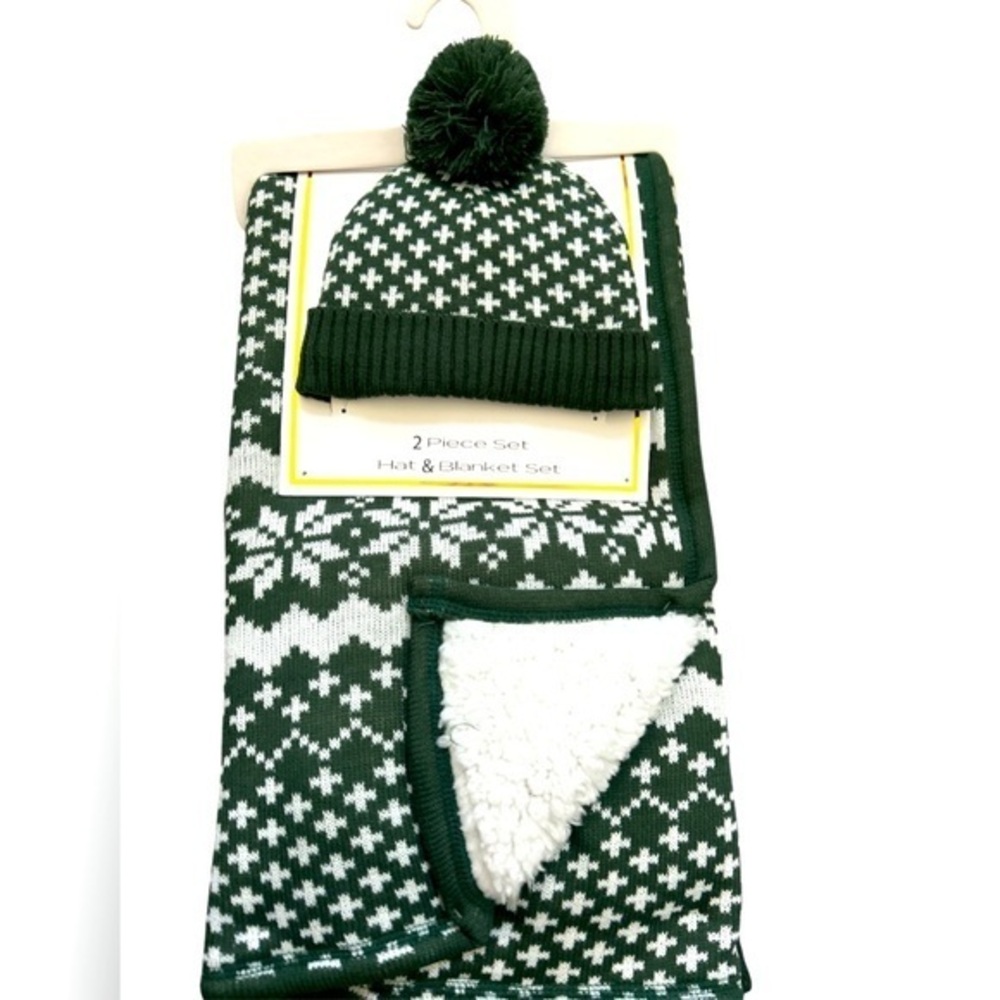Two piece blanket and baby hat. New